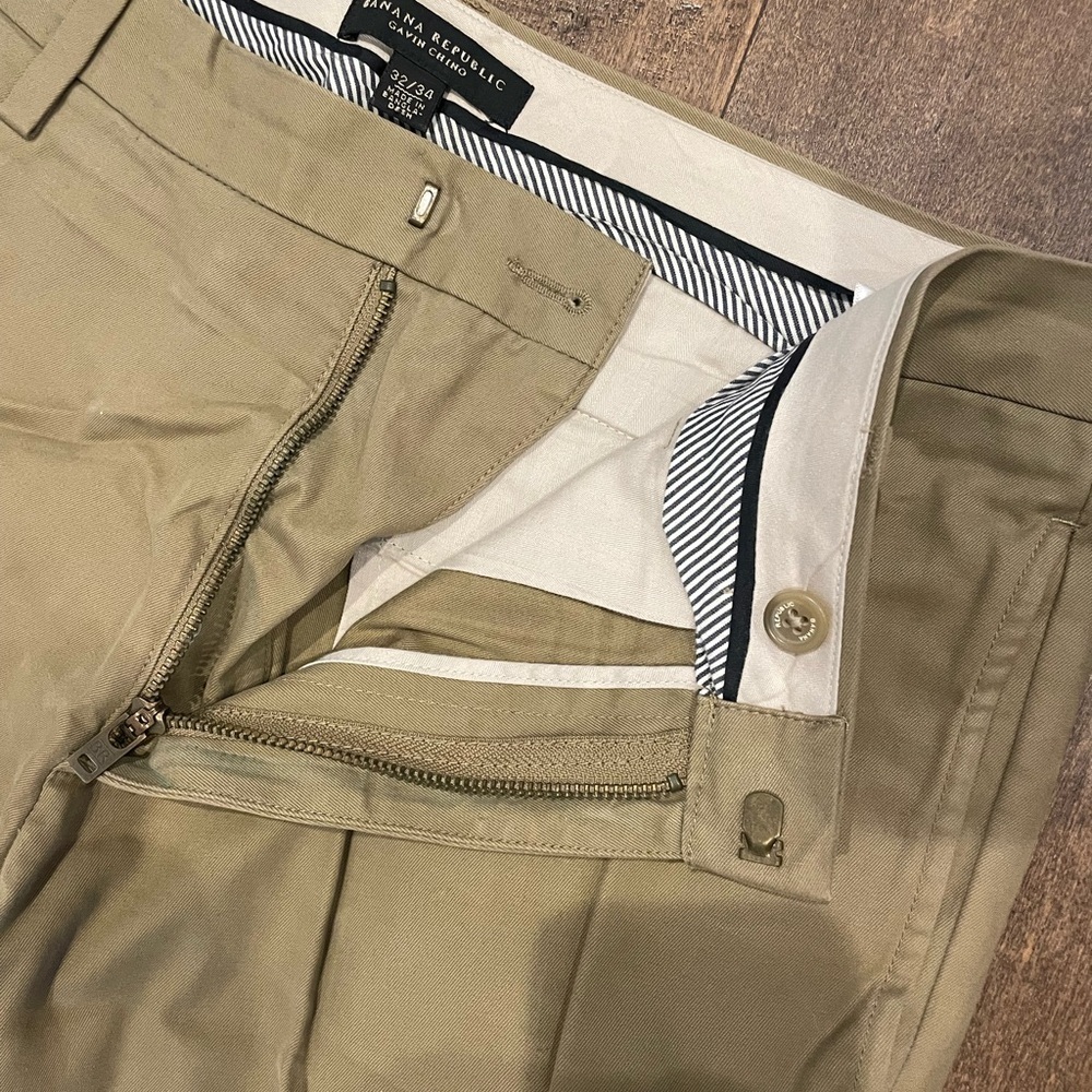 Banana Republic Gavin Chinos - Picture 5 of 6